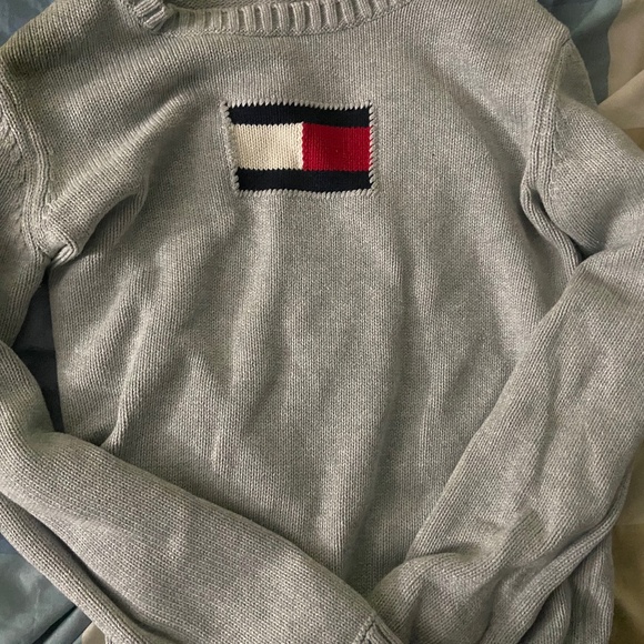 Tommy Hilfiger Sweater - Picture 1 of 3